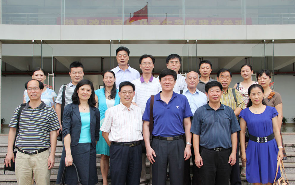 2025新澳门免费原料网