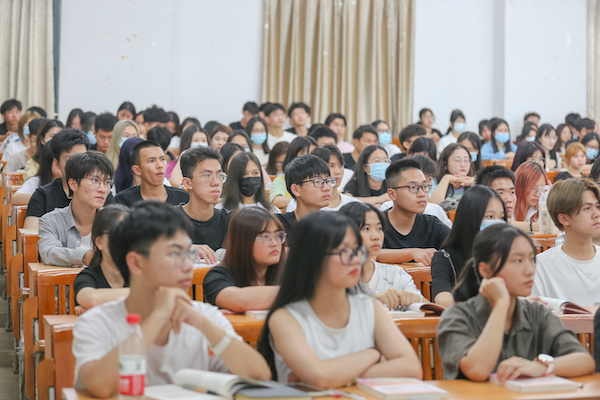 2025新澳门免费原料网