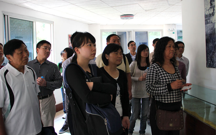 2025新澳门免费原料网