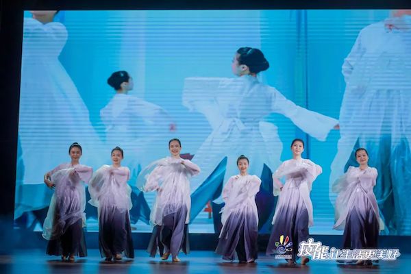 2025新澳门免费原料网