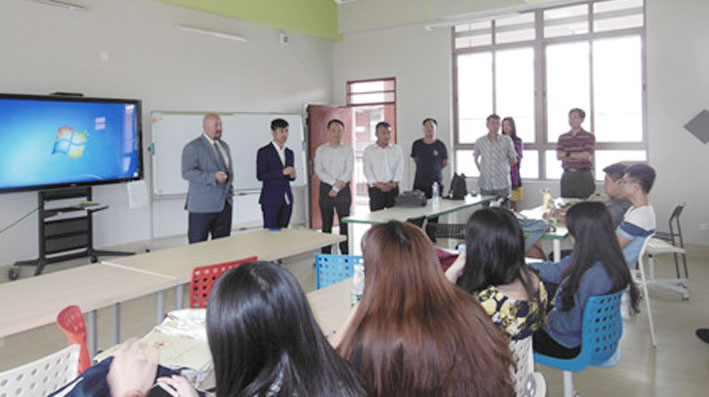 2025新澳门免费原料网