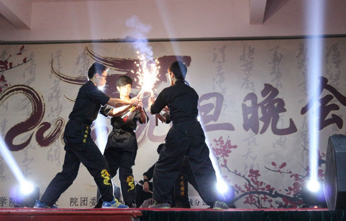 2025新澳门免费原料网