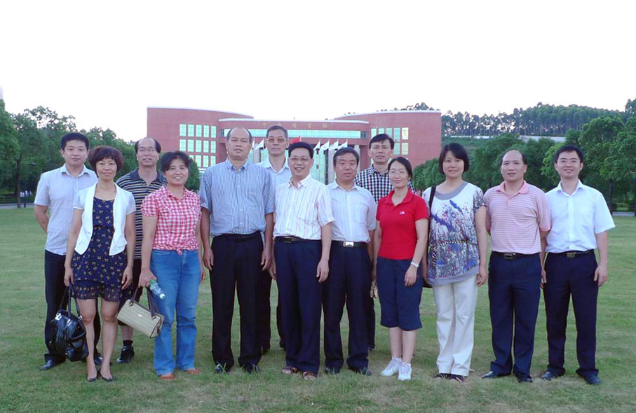 2025新澳门免费原料网