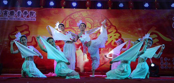 2025新澳门免费原料网