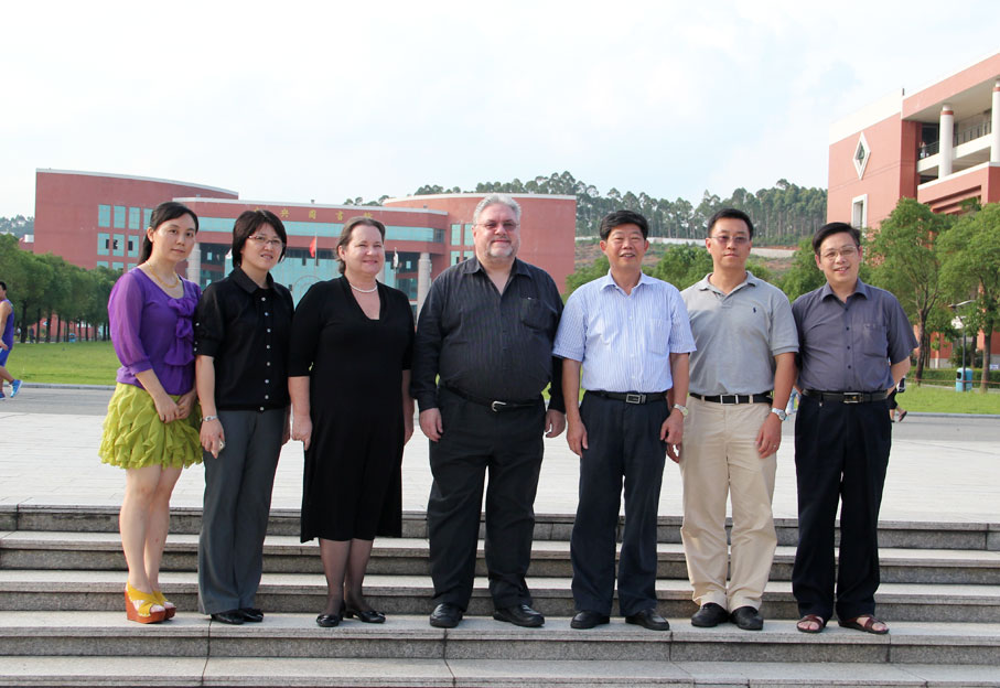 2025新澳门免费原料网