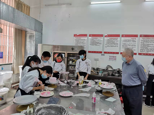 2025新澳门免费原料网