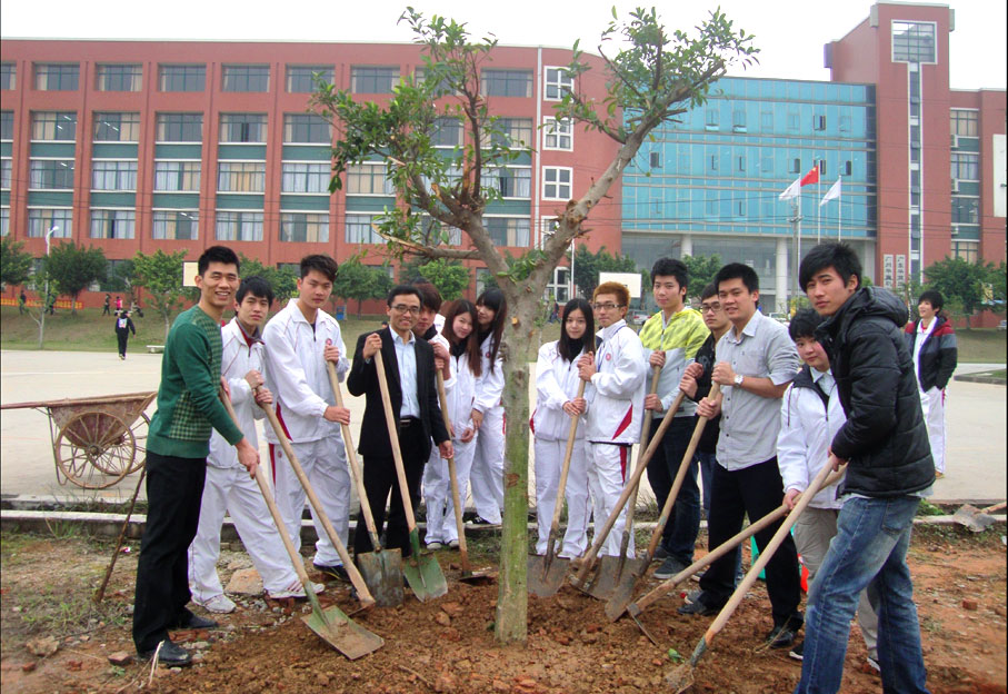 2025新澳门免费原料网