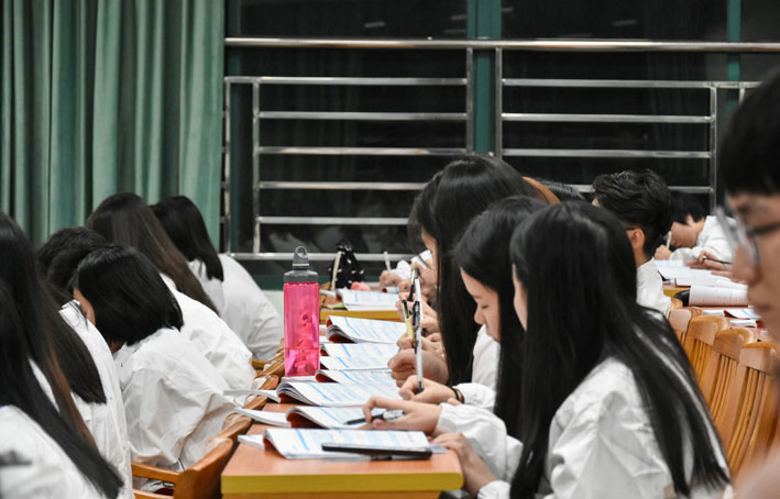 2025新澳门免费原料网