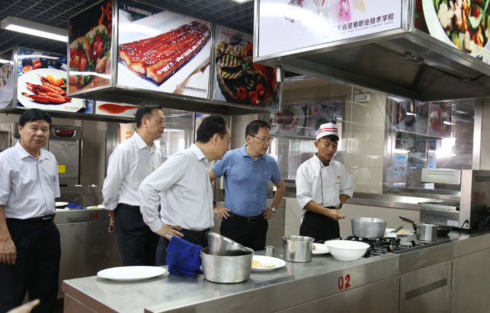 2025新澳门免费原料网