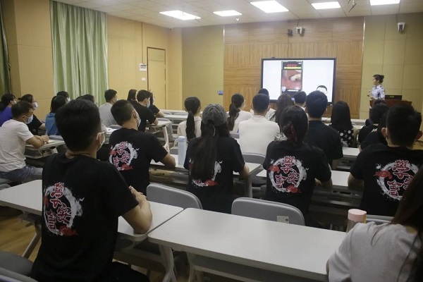 2025新澳门免费原料网