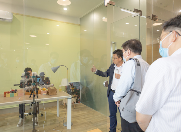 2025新澳门免费原料网