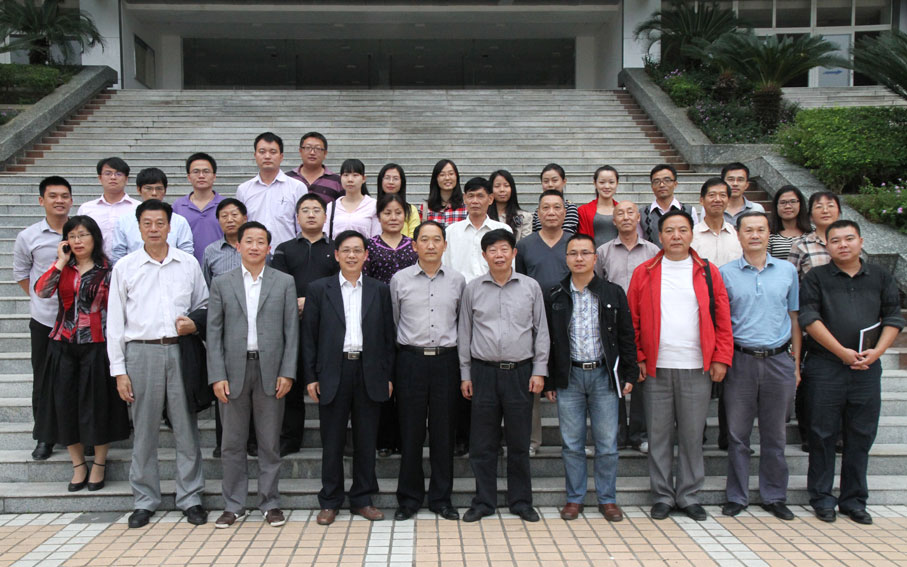 2025新澳门免费原料网