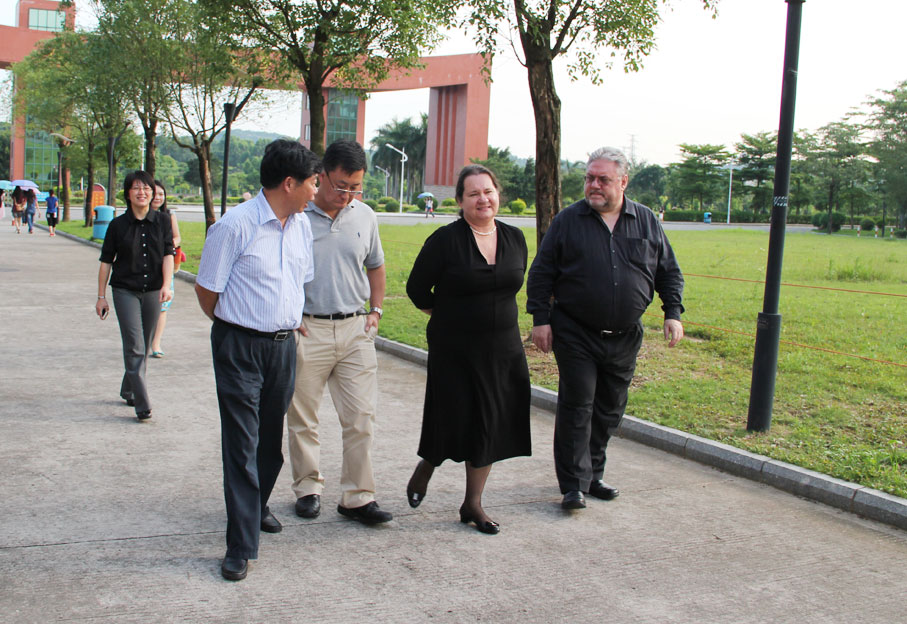 2025新澳门免费原料网