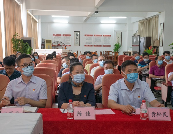 2025新澳门免费原料网