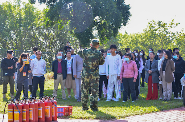 2025新澳门免费原料网