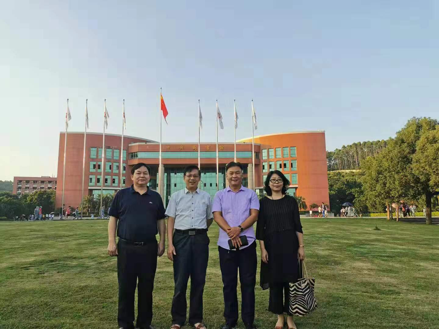 2025新澳门免费原料网