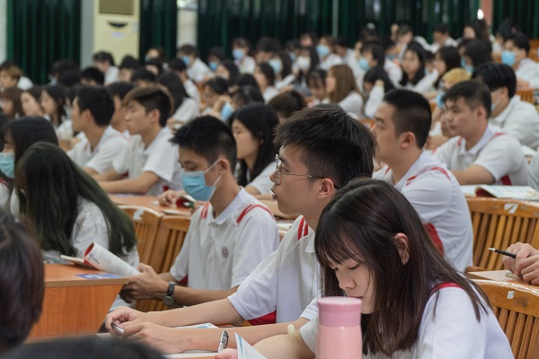 2025新澳门免费原料网