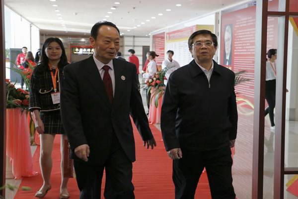 2025新澳门免费原料网