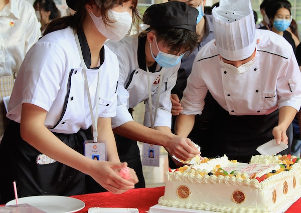 2025新澳门免费原料网