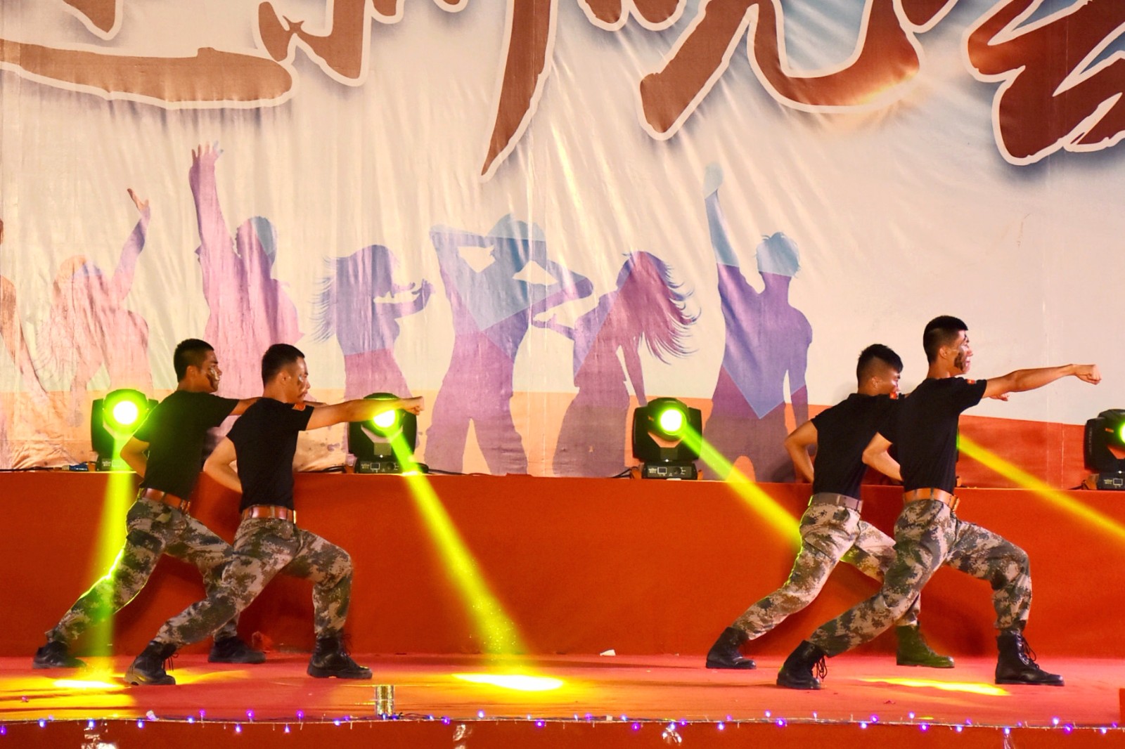 2025新澳门免费原料网