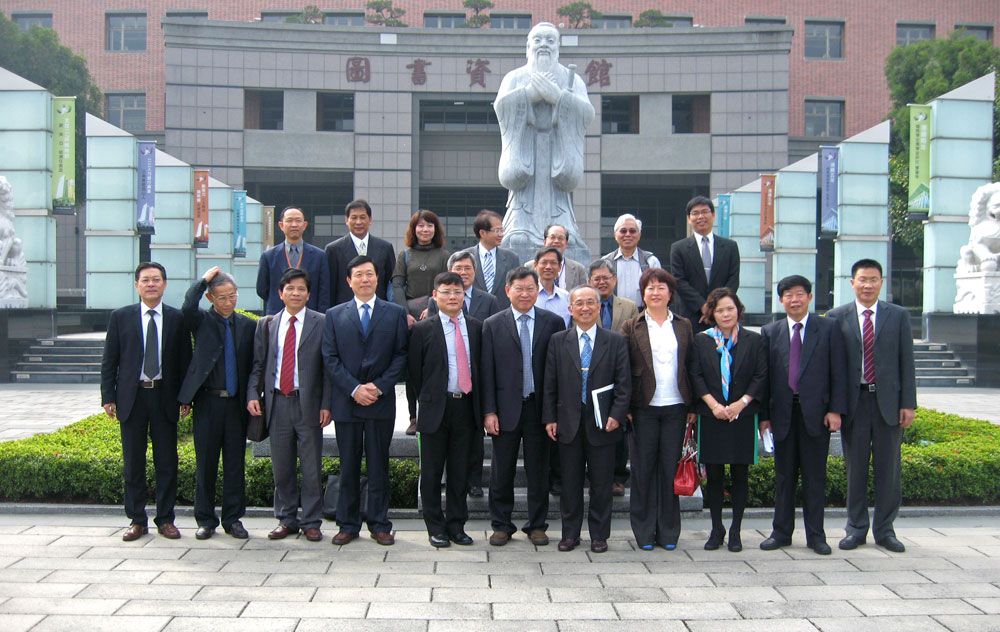 2025新澳门免费原料网