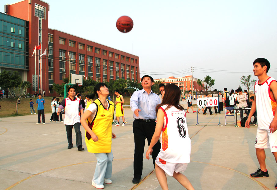 2025新澳门免费原料网